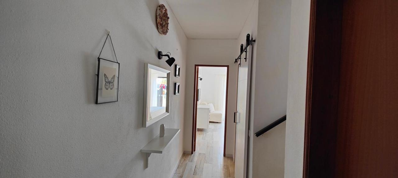 The Swallow'S Rest Beach House - Meia Praia ลากอส ภายนอก รูปภาพ